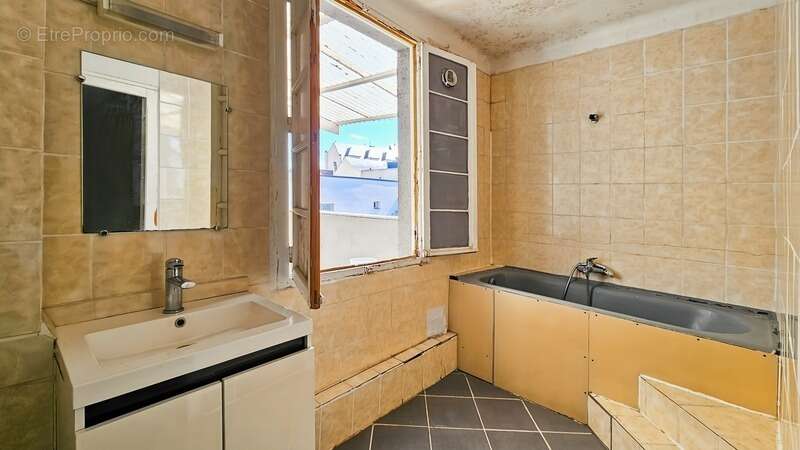 Immeuble à rénover avec local commercial + 2 T5 à vendre TARBES (65) - photo 18