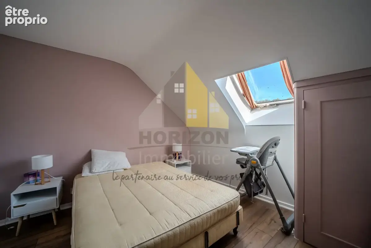 Maison de village avec jardin, grande terrasse au coeur du bourg de Sellières ! - photo 10