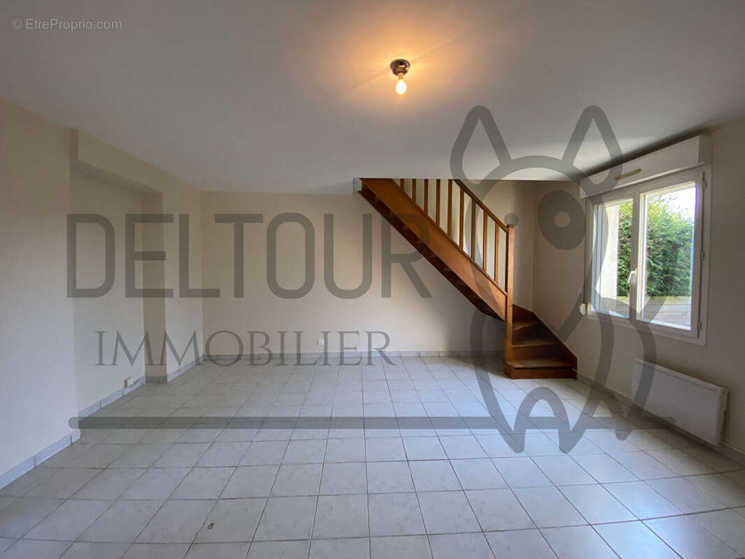 Maison à FAREMOUTIERS