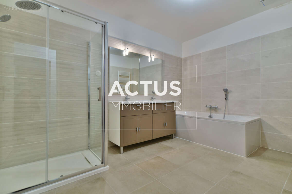 Maison 141 m² à Eyragues  - photo 8