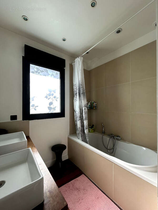 Maison à BRY-SUR-MARNE