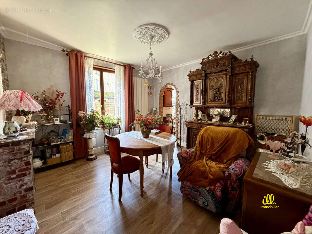 Maison à CHARLEVILLE-MEZIERES