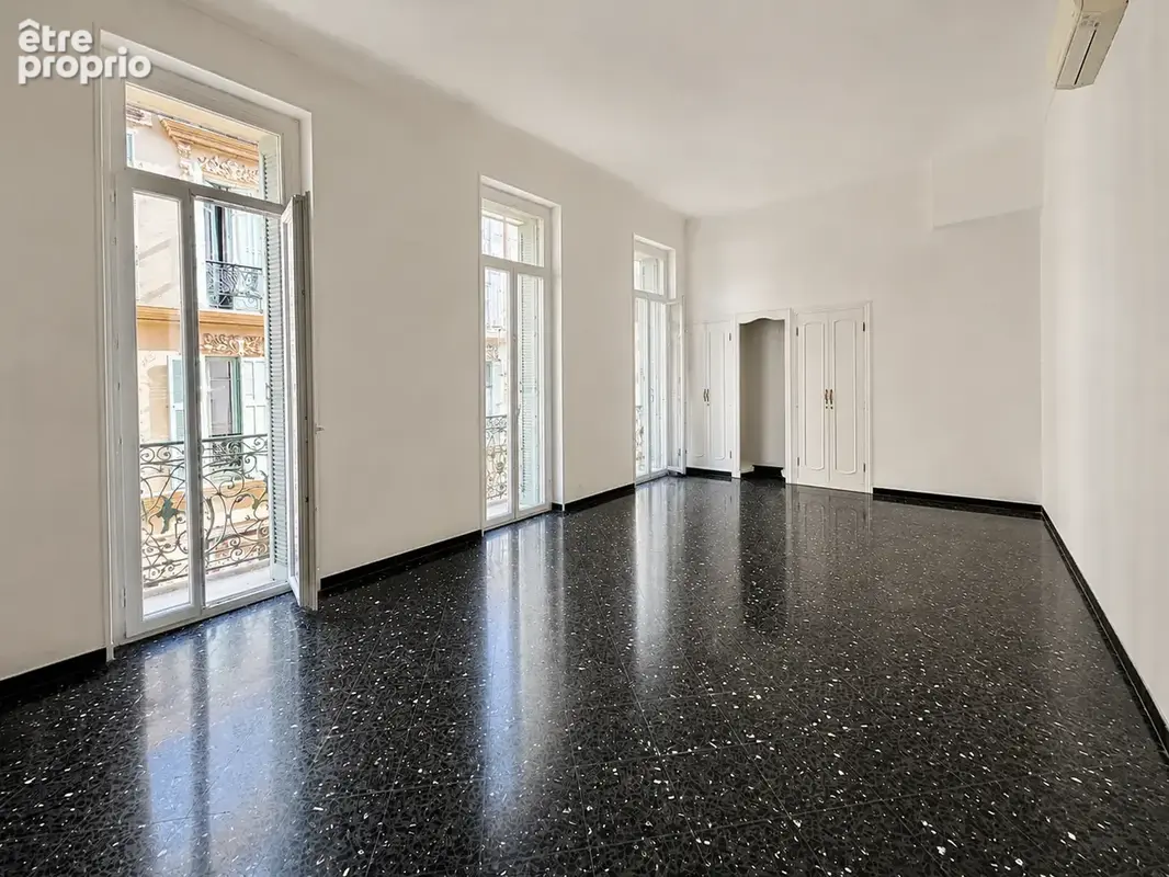 NICE CENTRE   JEAN MÉDECIN   Appartement 4 pièces de 100 m2   3 chambres   Ascenseur - photo 2