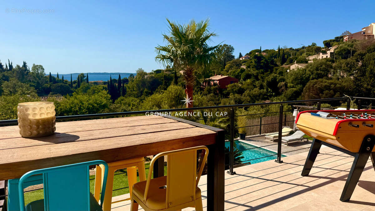 Maison à LES ISSAMBRES