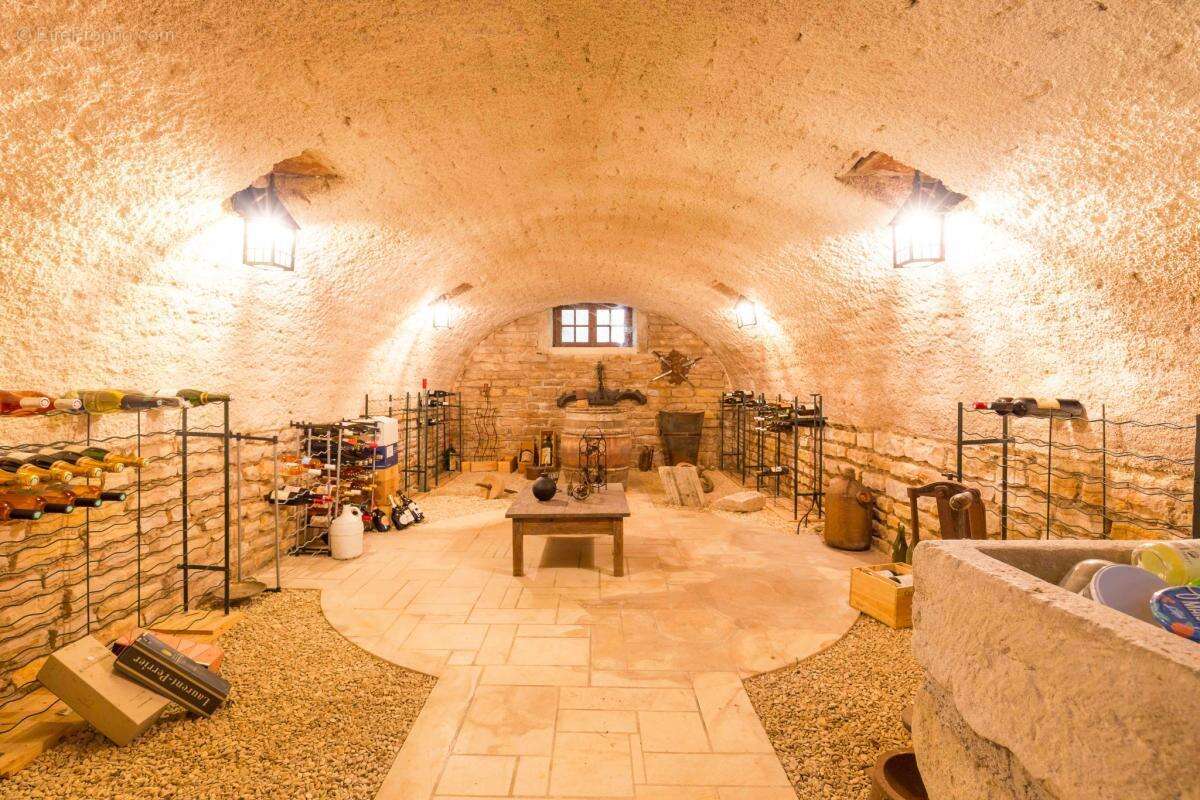 Maison à MIREBEAU-SUR-BEZE