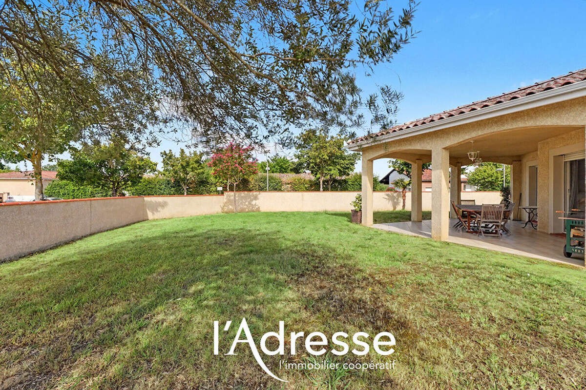 Exclusivité l'Adresse Immobilier - La Salvetat Saint Gilles - Maison de 137m² avec un grand sous-sol de 70m² sur un terrain de 7 - photo 4