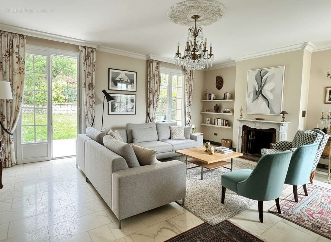 Maison à VERNEUIL-EN-HALATTE