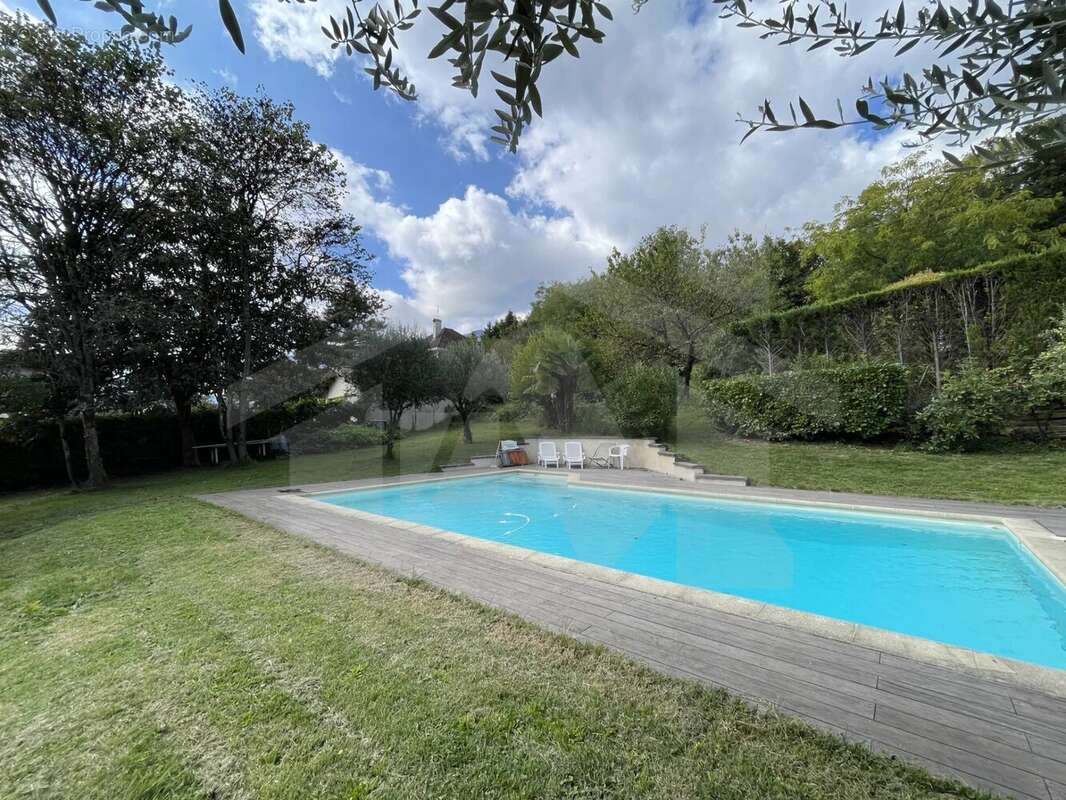 Maison à SAINT-NAZAIRE-LES-EYMES