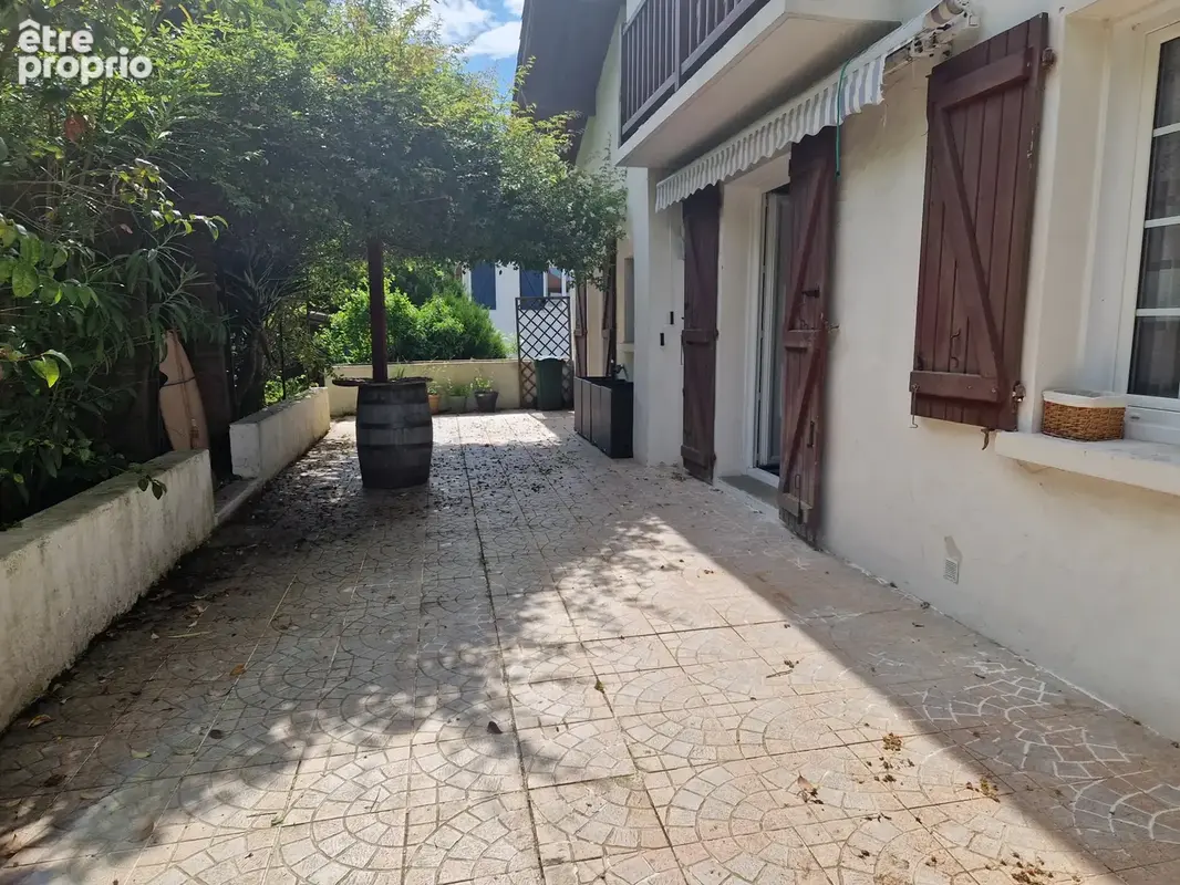Ciboure : Appartement traversant de 87,55 m2 avec terrasse et garage - photo 13