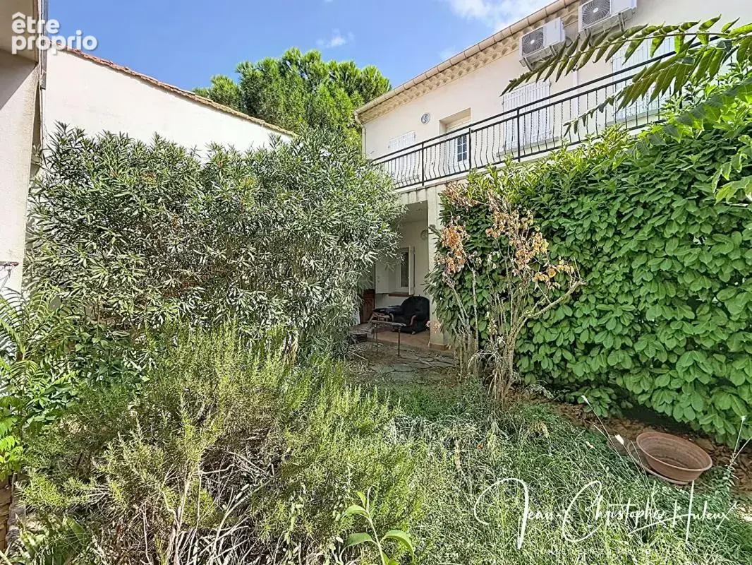 Studio Nimes 1 pièce(s) 37 m2 avec Terrasse et jardin privatif - Vendu Loué - - photo 4