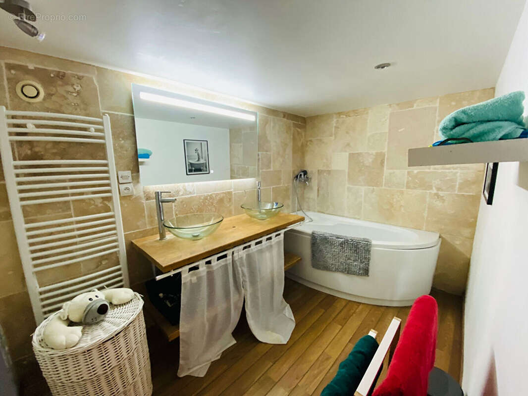 Appartement à BOURG-DE-PEAGE