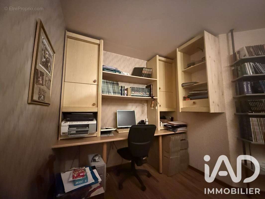 Photo 9
