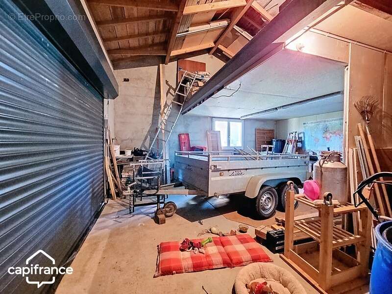 Maison de plain-pied 121 m² – 3 chambres – 3 garages (87m²) – terrain clos 1 454 m² – Boussais (79) proche Airvault - photo 22