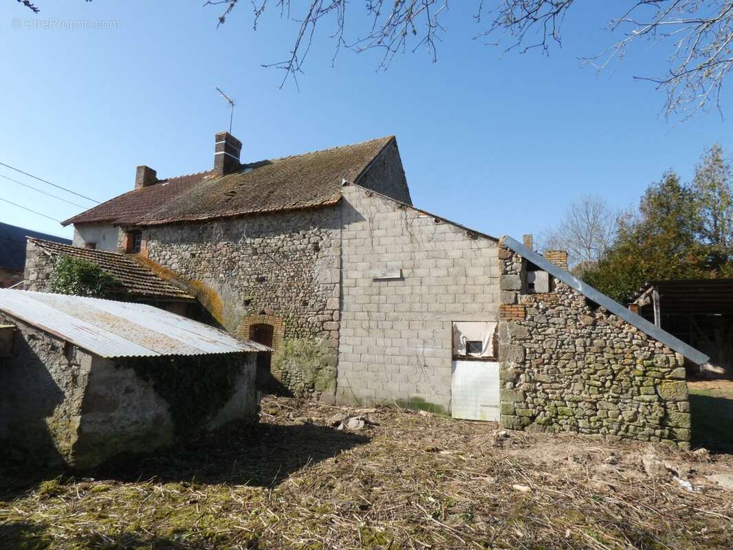 Maison à CHENERAILLES