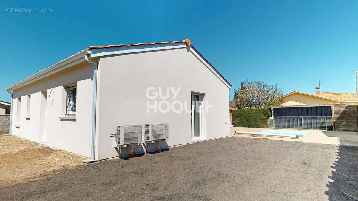 Maison à CERONS