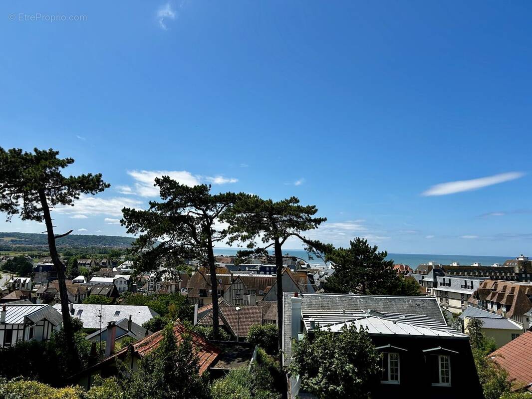 Appartement à BLONVILLE-SUR-MER