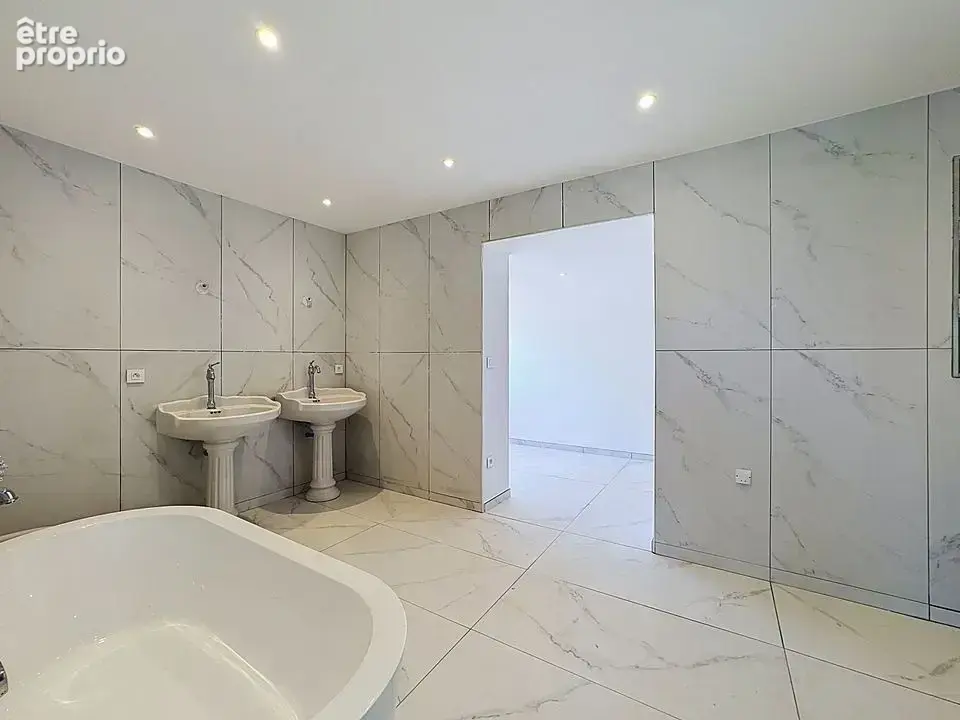 Maison à vendre Jassans Riottier 7 pièce(s) 235 m2 - photo 7