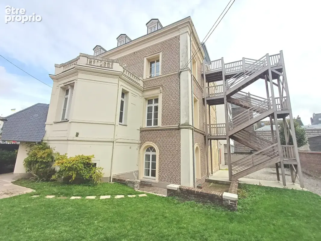 Très Bel Appartement Bourgeois Centre Ville de Dieppe avec Ascenseur - photo 14