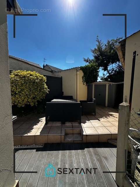 Maison à SAINT-ETIENNE-DU-ROUVRAY