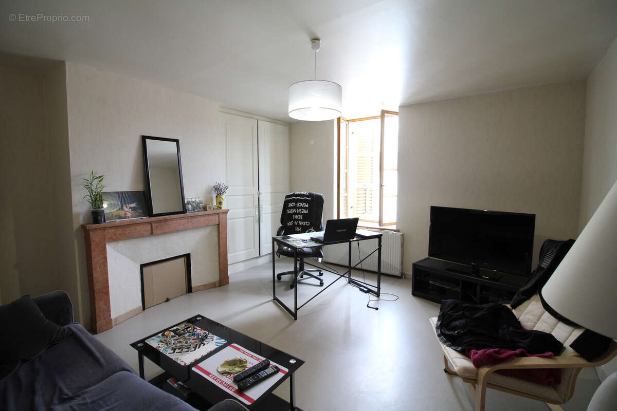 Appartement à AUXONNE