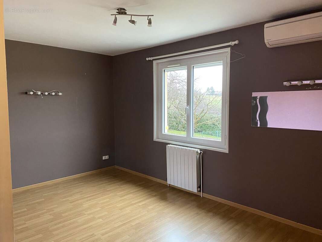 Maison à SAINT-THOMAS-LA-GARDE