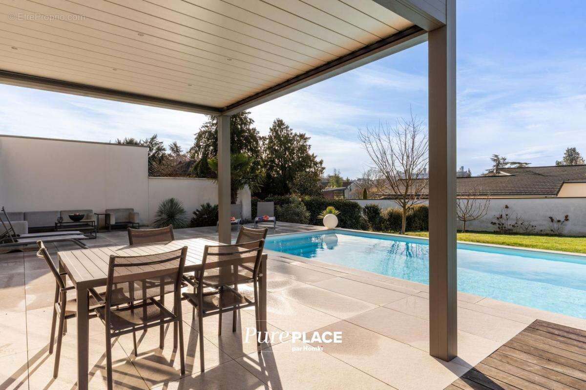 Maison à SAINT-CYR-AU-MONT-D'OR