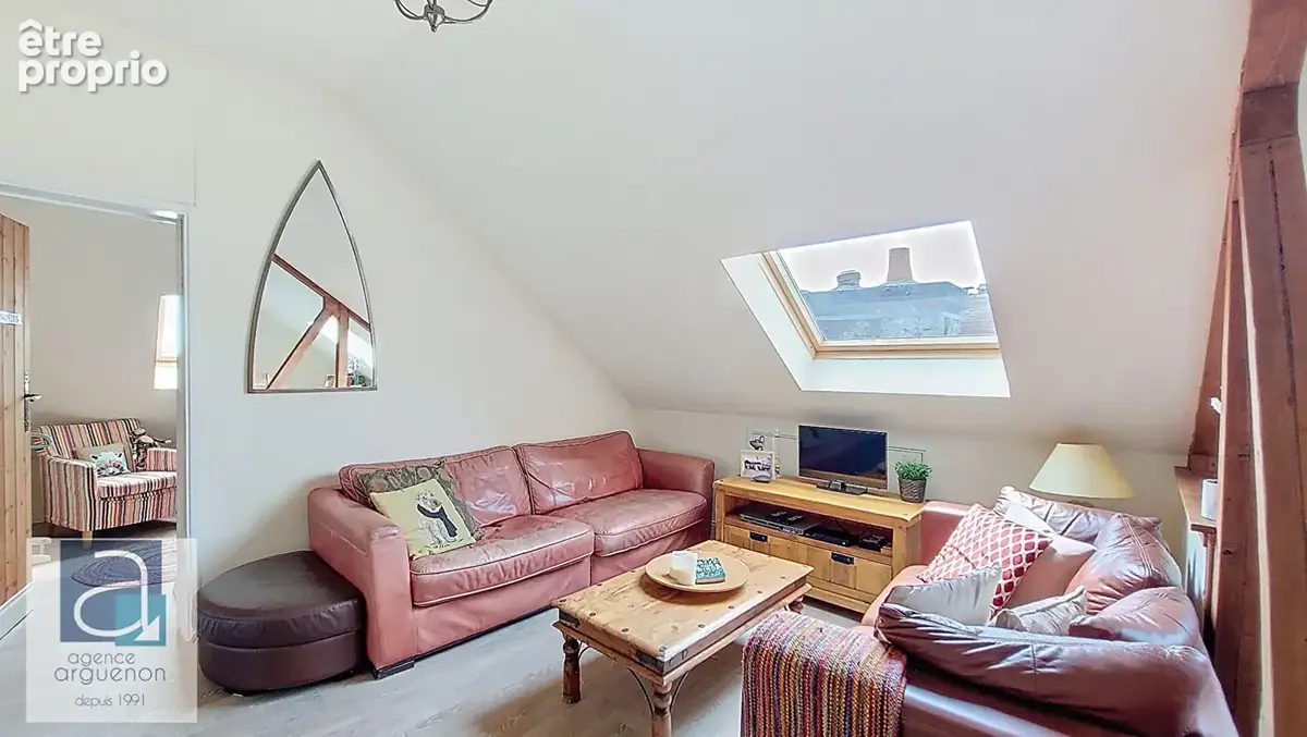 En plein coeur de DINAN, de l'espace, du charme et de la lumière ! au 2ème et dernier étage, 109 m2 au sol (76 habitable) - photo 6