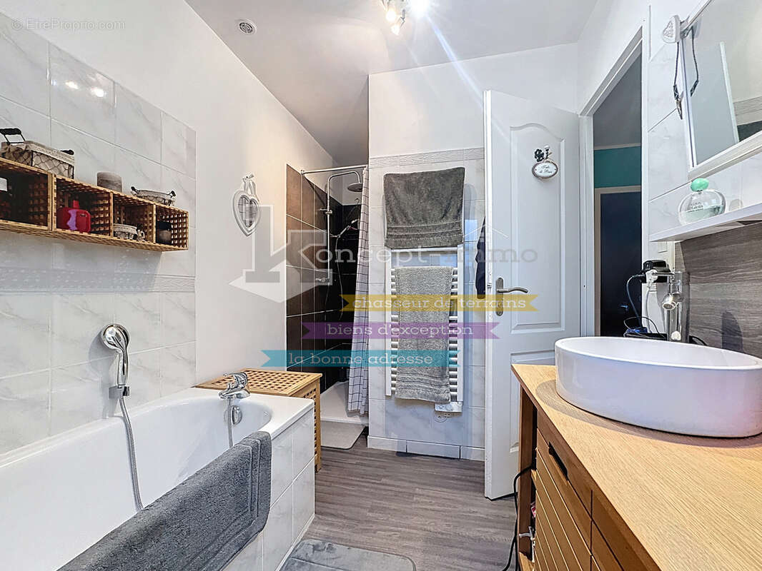 n°10 - Maison à CLERMONT