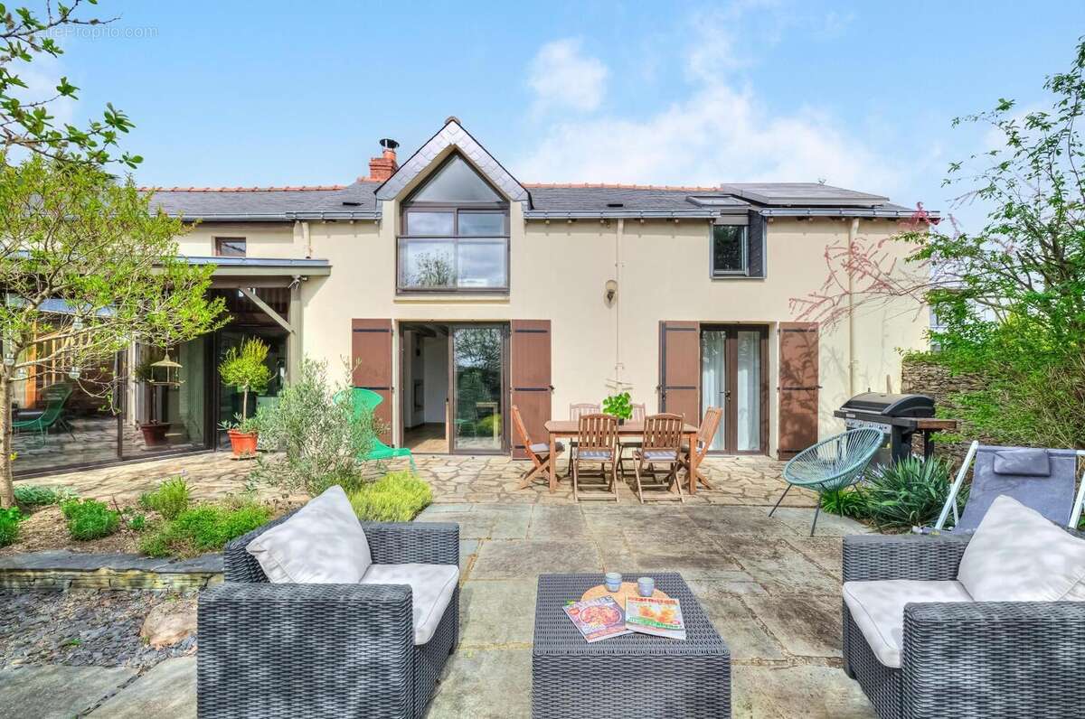   - Maison à SAINTE-GEMMES-SUR-LOIRE