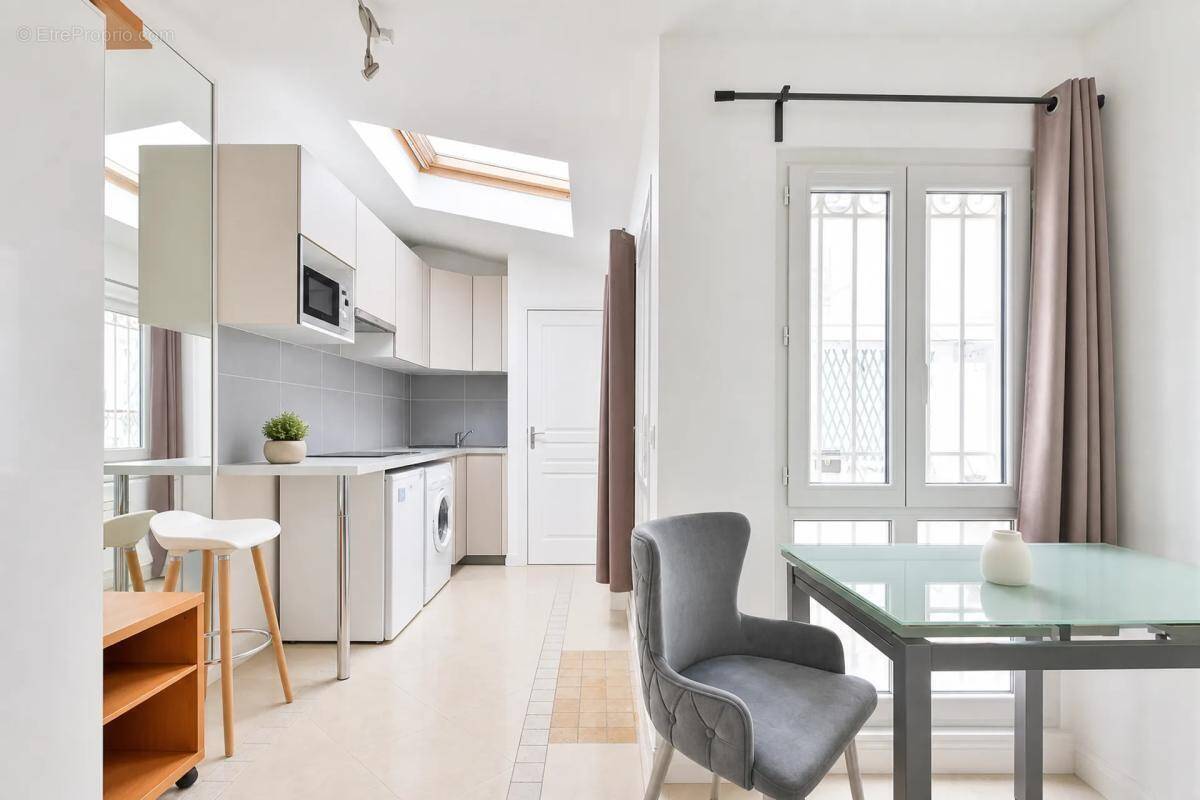 Appartement à PARIS-7E