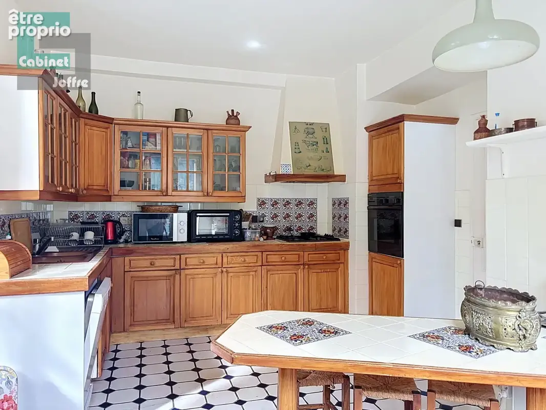 THOMERY — Maison de caractère du XIXe siècle,  Une demeure familiale pleine de charme, à deux pas du Château R - photo 9