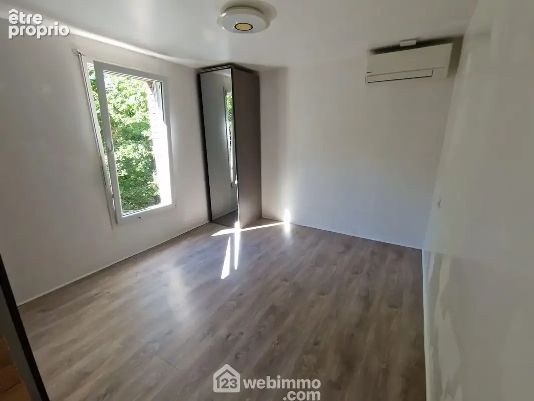 Maison 5 pièces 114 m² à vendre à La Roche-Sur-Yon (85000) - photo 9
