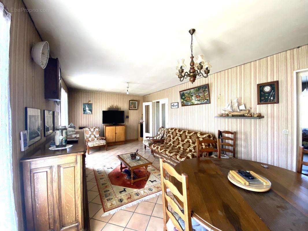 Maison à BONNIERES-SUR-SEINE