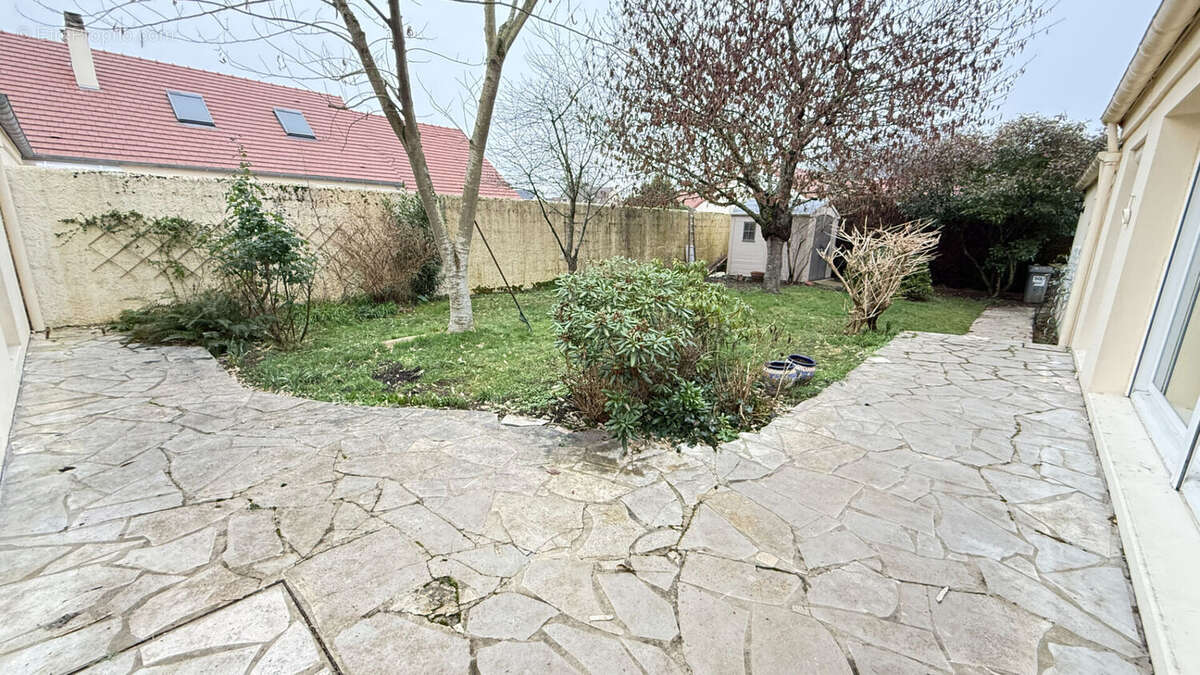 Maison à MAUREPAS