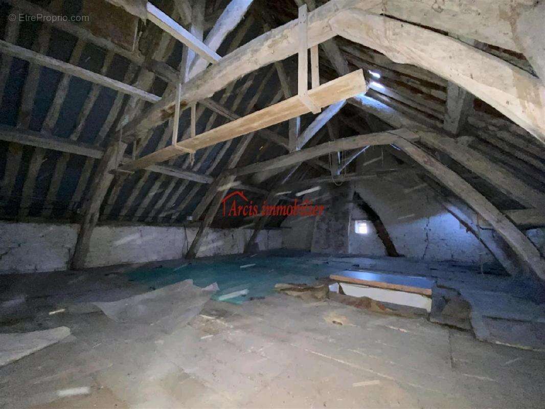 Maison à FERE-CHAMPENOISE