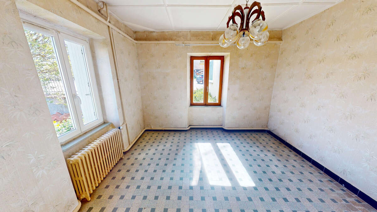 Maison à JULLIANGES