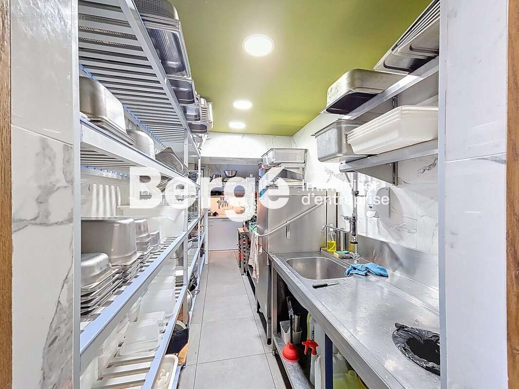 Autre à SAINT-LAURENT-DU-VAR