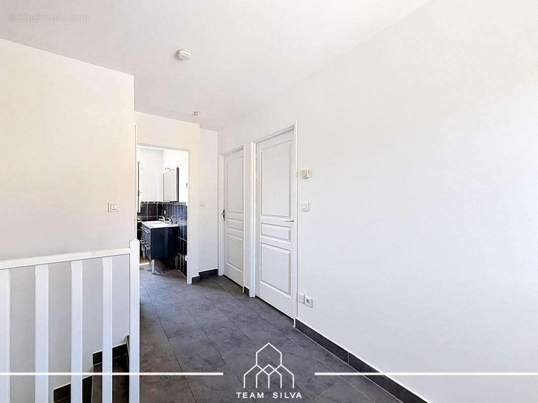 Maison 80 m² à Chasse-Sur-Rhone  - photo 26