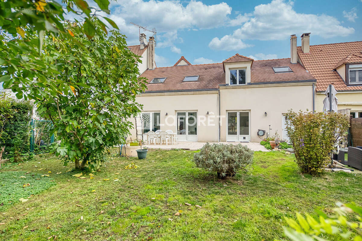 Maison à PONTAULT-COMBAULT