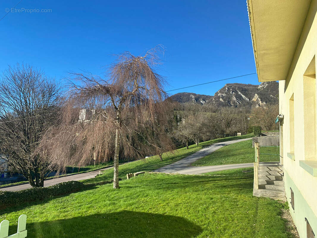 Appartement à SALINS-LES-BAINS