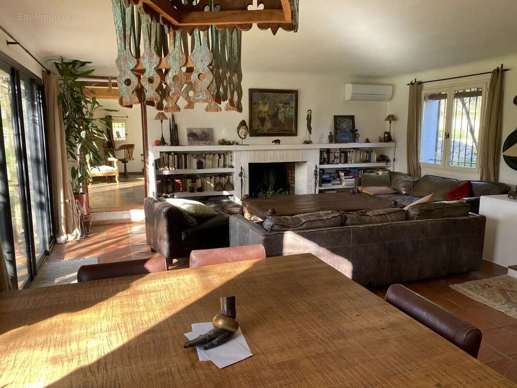 Maison à LA GARDE-FREINET