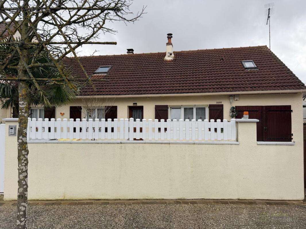 Maison à MOUSSY-LE-VIEUX