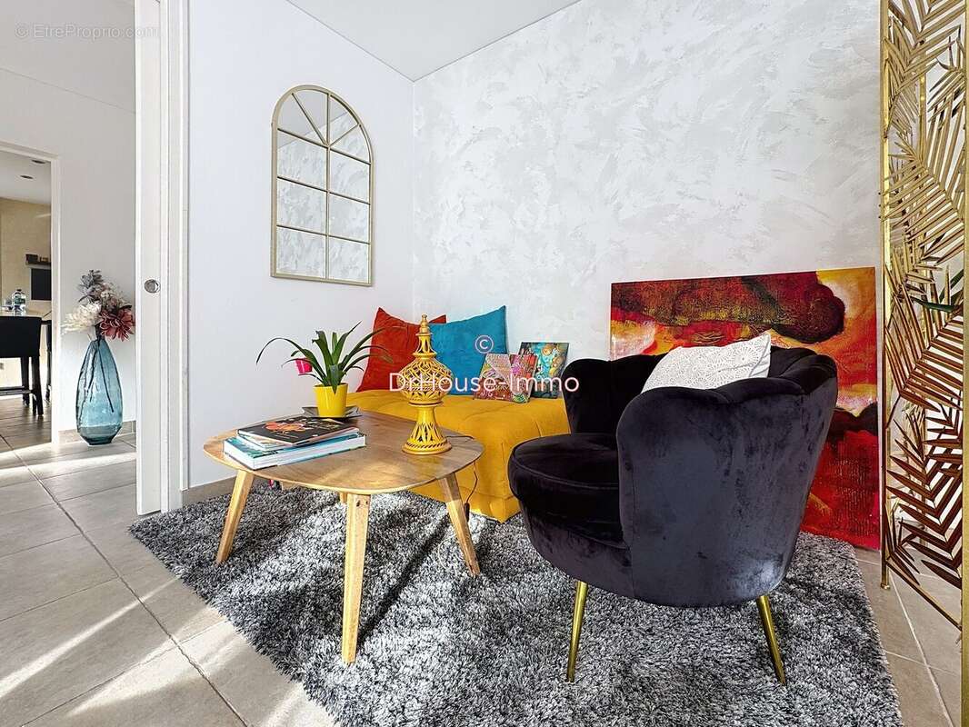 Maison à AMILLY
