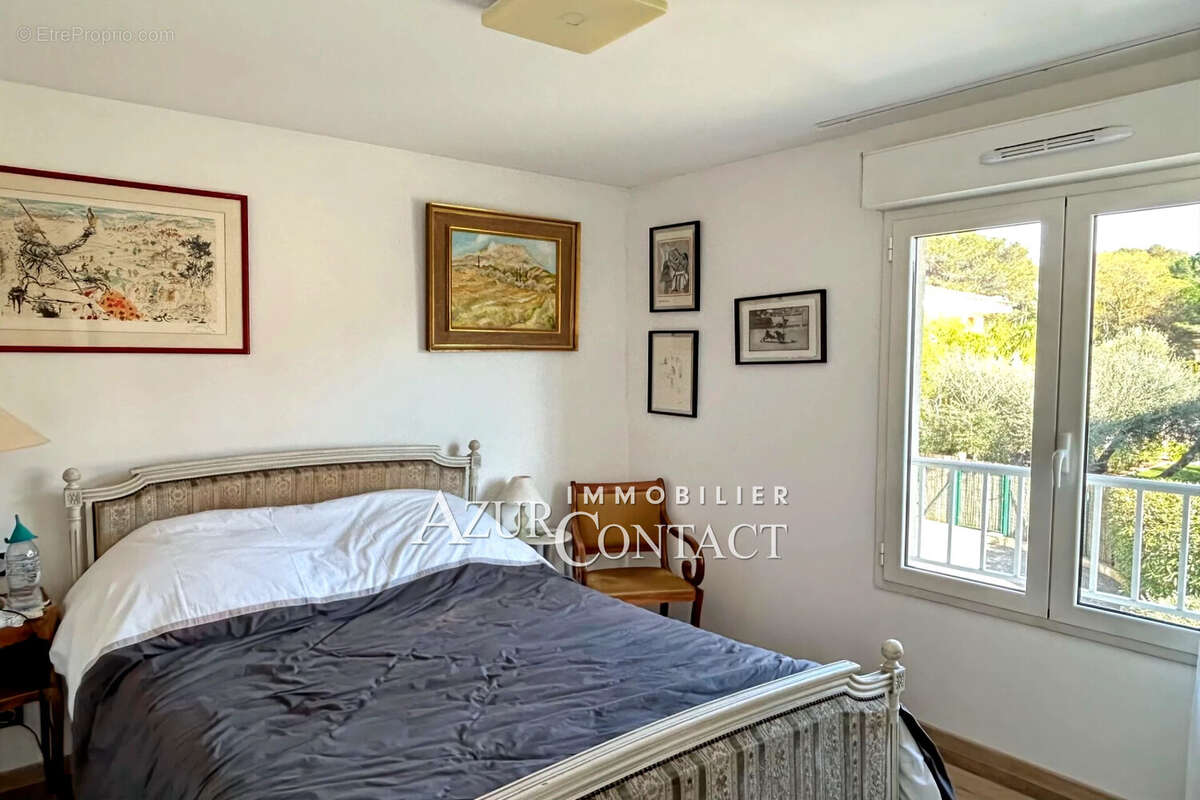 Appartement à MOUGINS