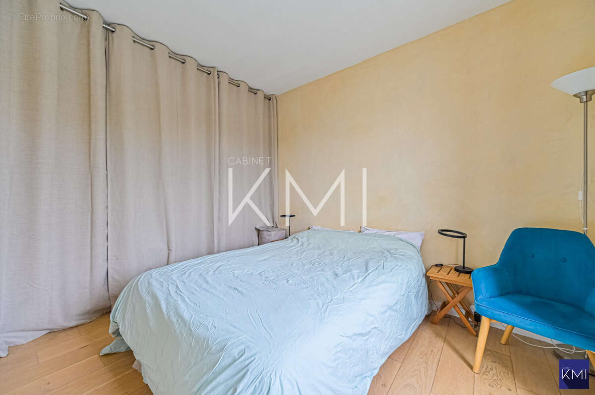 Appartement à PARIS-20E