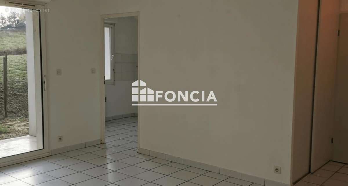 Appartement à PUJOLS