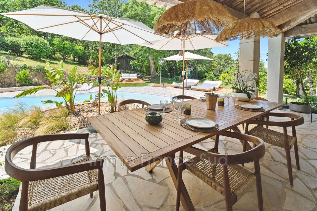 Maison à LA GARDE-FREINET