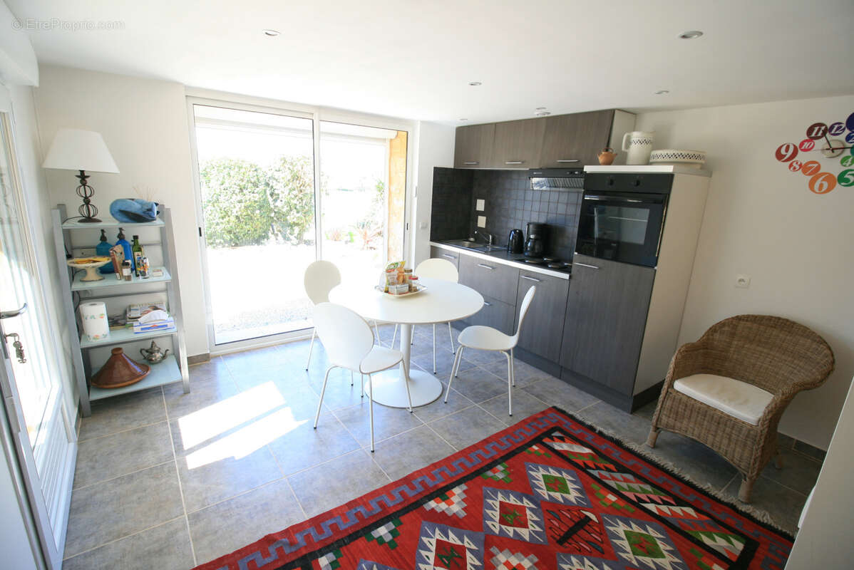 Maison en pierre avec grange - photo 13