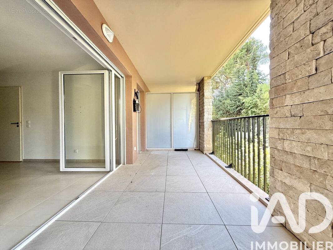 Photo 1 - Appartement à CARROS