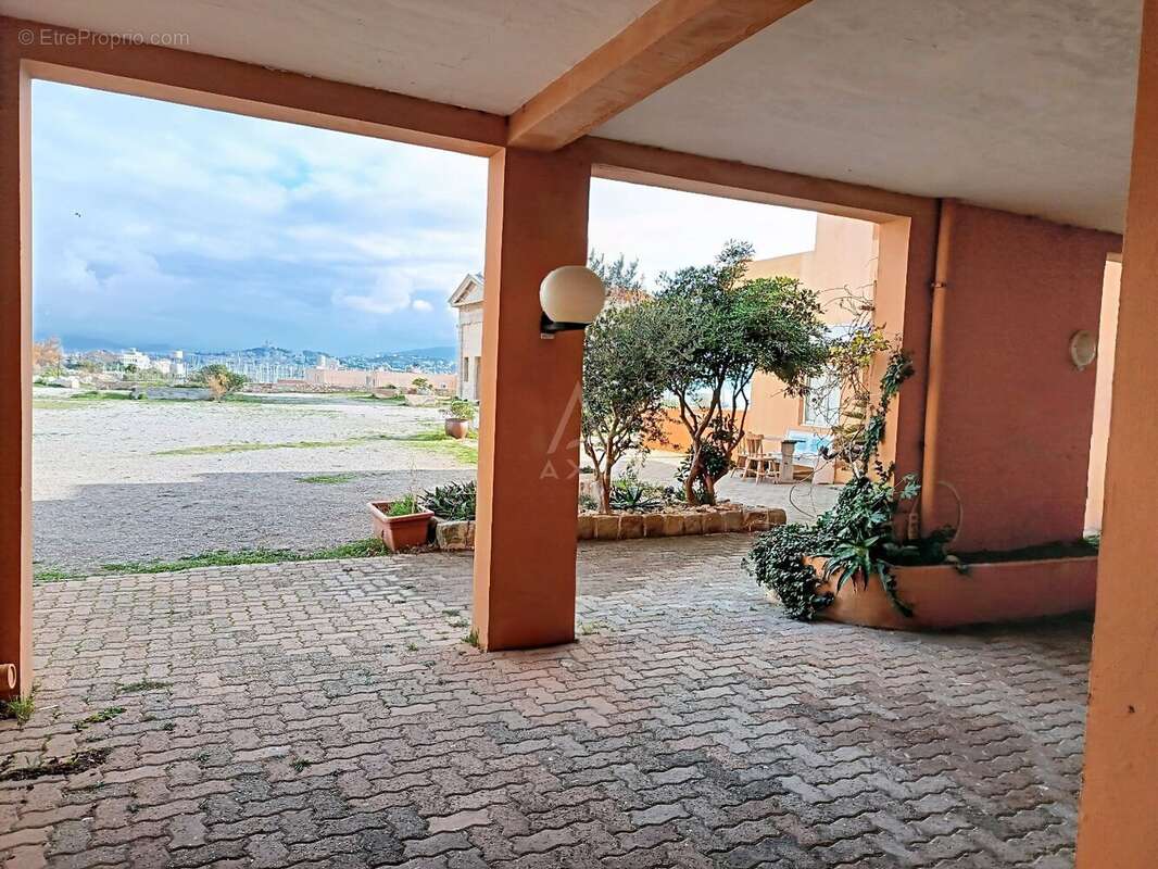 Appartement à MARSEILLE-7E